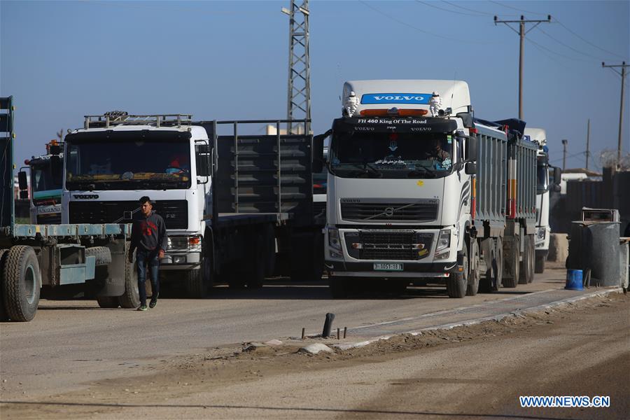 MIDEAST-GAZA-KEREM SHALOM CROSSING