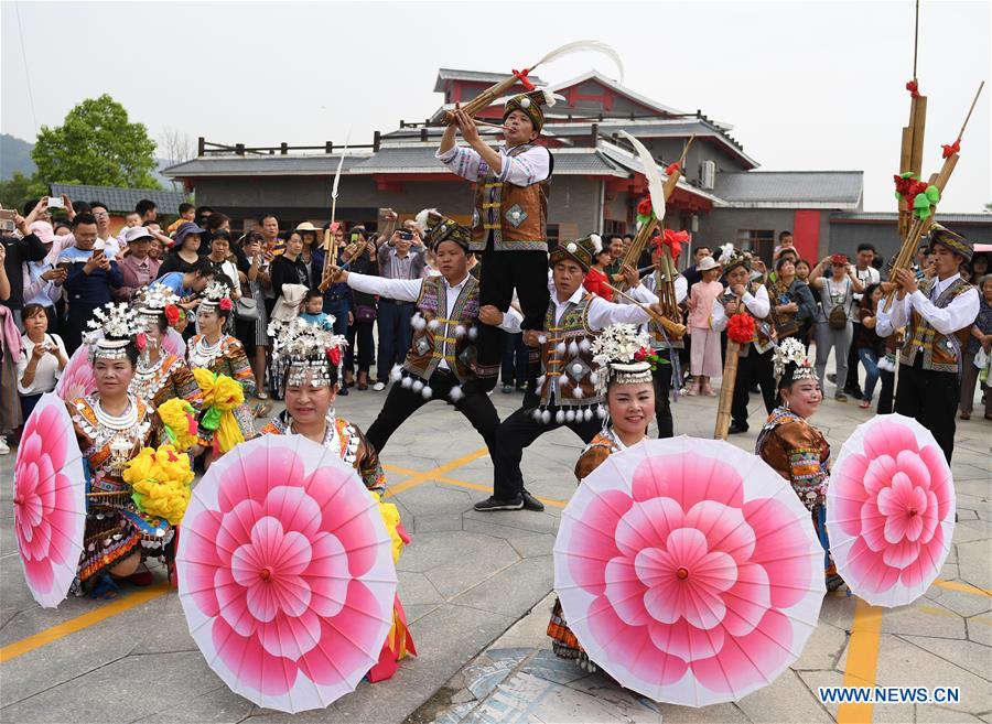 CHINA-GUANGXI-SANYUESAN-FESTIVAL-CELEBRATIONS (CN)