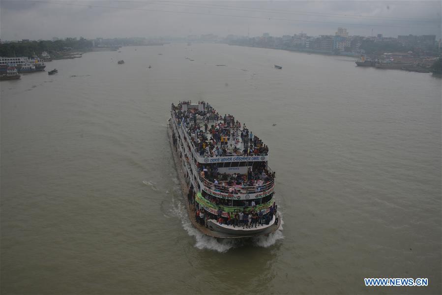 BANGLADESH-DHAKA-EID AL-ADHA-HOLIDAYMAKERS