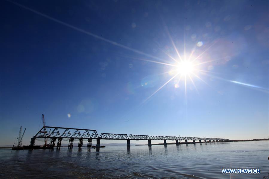 CHINA-CROSS-RIVER RAILWAY BRIDGE TO RUSSIA-CHINA PART-COMPLETED (CN)