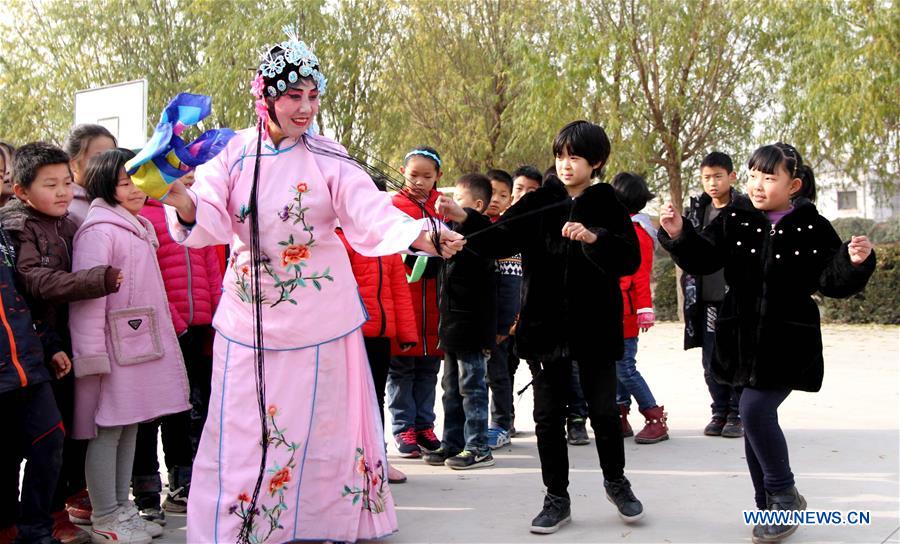 #CHINA-HEBEI-SHIJIAZHUANG-FOLK DRAMA-CAMPUS (CN)