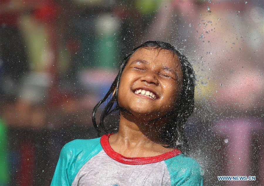 MYANMAR-YANGON-TRADITIONAL WATER FESTIVAL