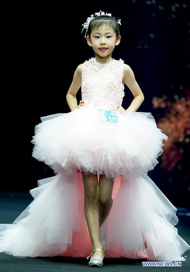 CHINA-CHONGQING-CHILD MODEL-CONTEST (CN)