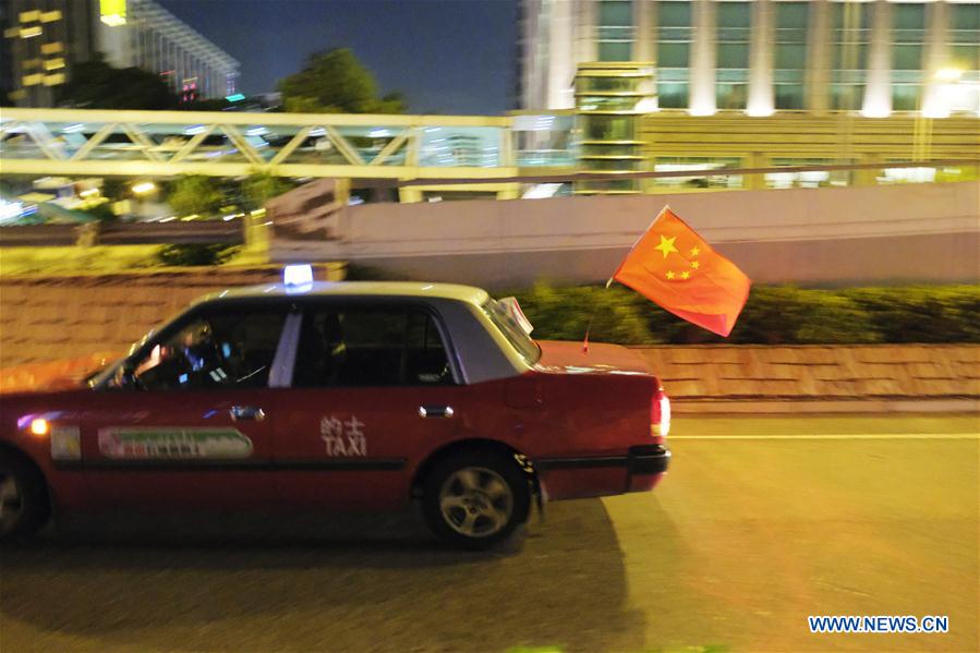 CHINA-HONG KONG-TAXIS RALLY-CALLING FOR PEACE (CN)