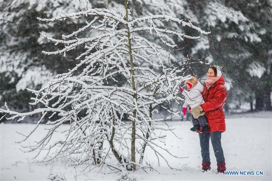 XINHUA PHOTOS OF THE DAY