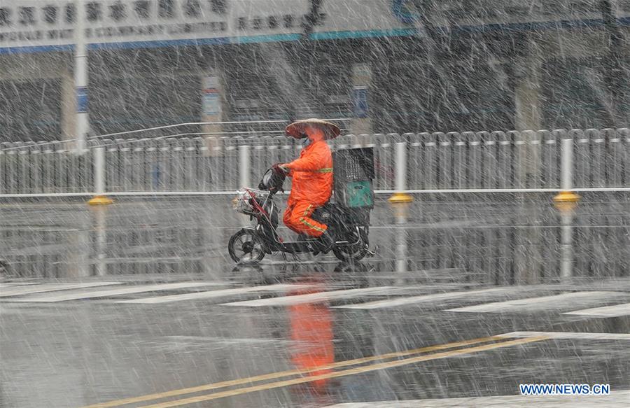 CHINA-HUBEI-WUHAN-SNOWFALL (CN)